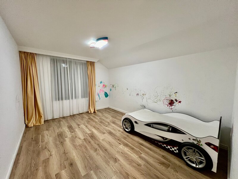 Voluntari, sector 1, bd. Mircea Veroiu 82, vila noua 200 mp utili, 4 camere